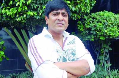 এলাকার চেয়ারম্যান অমিত হাসান