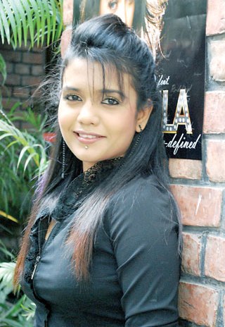 প্লেব্যাকে ফিরছেন মিলা