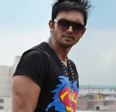 একই দিনে শুভ’র চার ছবি!