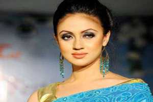 ‘জিরো ডিগ্রি’তে রুহী