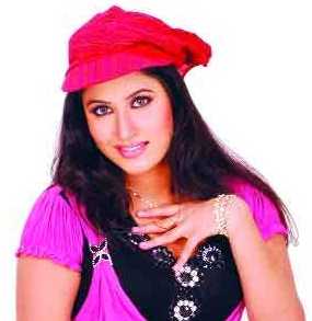 নতুন ছবিতে কেয়া