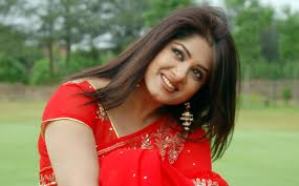 আজ চিত্রনায়িকা মৌসুমীর জন্মদিন