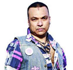 অনুরোধে খলনায়ক হলেন বিপ্লব