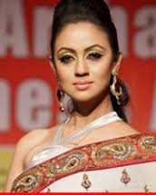 অবশেষে রুহির ‘গ্ল্যামার’