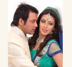 সম্পাদনার টেবিলে ‘পদ্ম পাতার জল’