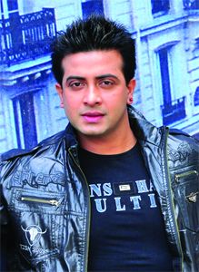 ‘হিরো : দ্য সুপারস্টার’-এর মহরত