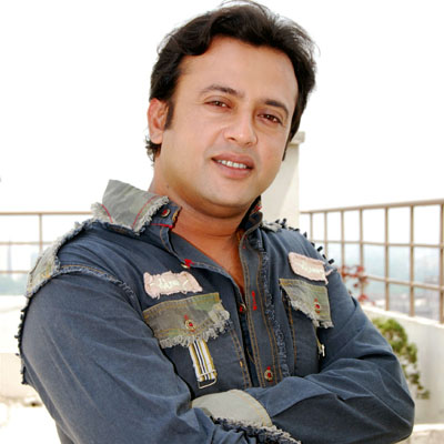 ফিরছেন রিয়াজ