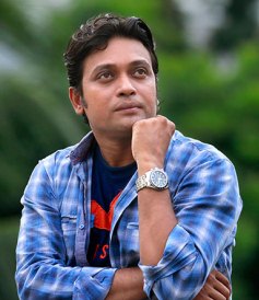 আরো ৫ ছবিতে মিলন