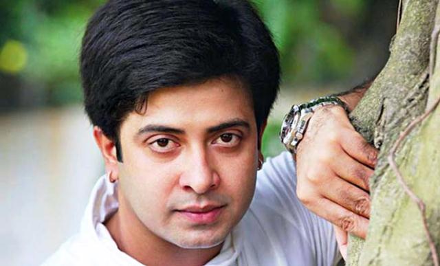 কথা বলবেন না শাকিব খান!