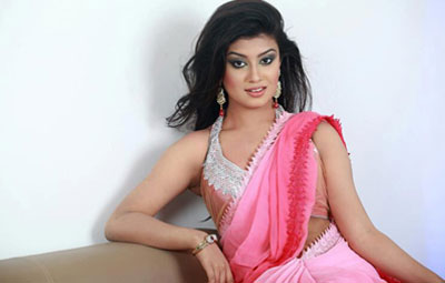 প্রতারণার অভিযোগ তুললেন অমৃতা