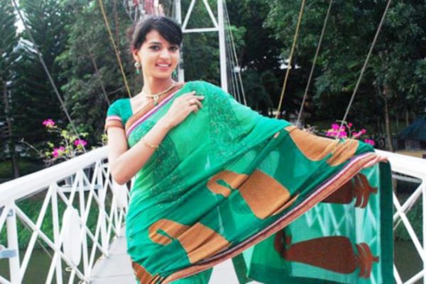 ফেসবুকে আসল বর্ষা