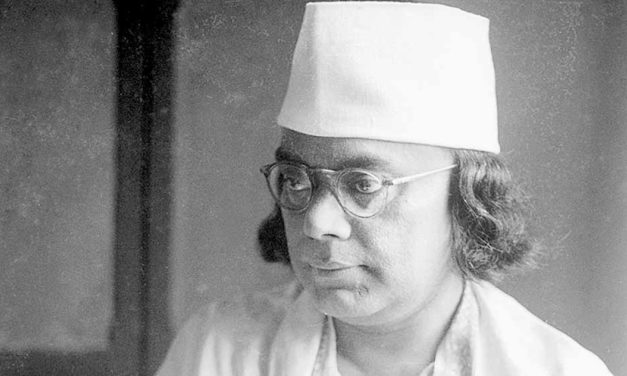 ২১টির মতো ছবির সঙ্গে সরাসরি বা পরোক্ষভাবে জড়িত ছিলেন নজরুল