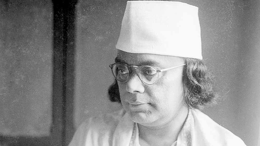 ২১টির মতো ছবির সঙ্গে সরাসরি বা পরোক্ষভাবে জড়িত ছিলেন নজরুল