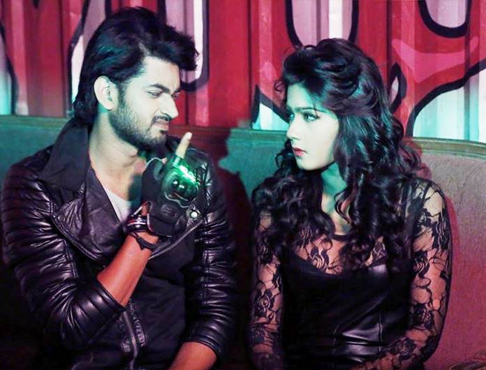 চুমু দিলেন না মাহি (ভিডিও)