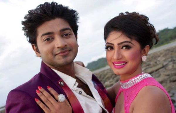 ঢালিউডে চুম্বনের হিড়িক