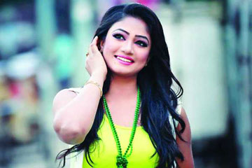 আঁচল বাদ পড়েননি