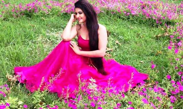 পরীর ‘নগর মাস্তান’কেও ছাড়ল সেন্সর