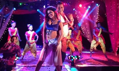 একই গান থেকে তিন ছবি!