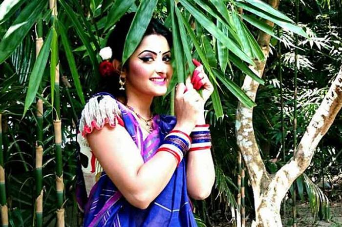 পর পর দুই সপ্তাহে পরী মনি