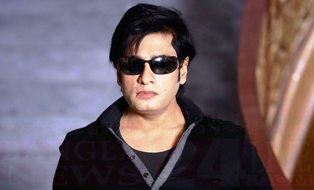 মানুষের পাশে দাঁড়ানো আমার ভুল ছিলো: লাইভে এসে অনন্ত জলিলের ক্ষোভ