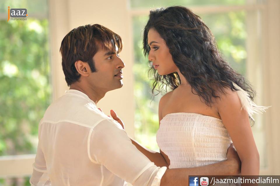 আশিকীঃ বিনোদনের পূর্নাঙ্গ প্যাকেজ, কিন্তু…