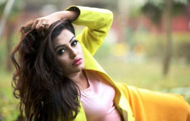 ‘পুলিশগিরি’র নাম বদল, নায়িকা অনিশ্চিত