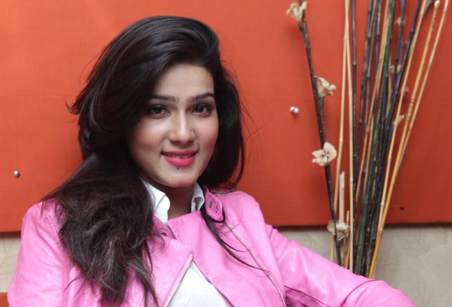 পারিশ্রমিকে মাহির রেকর্ড