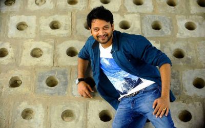 সাইমনের ধুমধাড়াক্কা