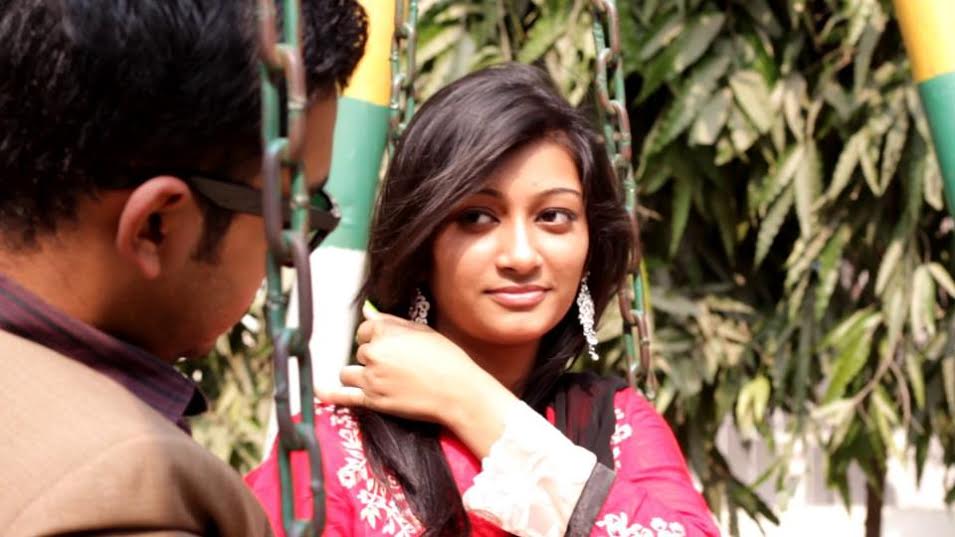 দর্শনীর বিনিময়ে ‘মিস্টার এক্স’