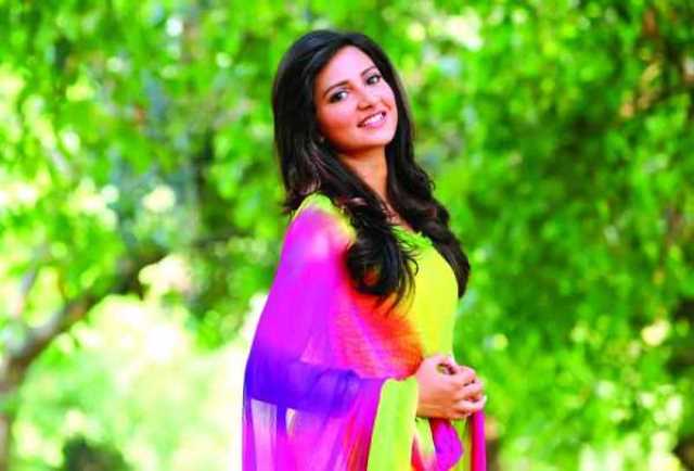 নুসরাত ফারিয়ার বদলে শুভশ্রী