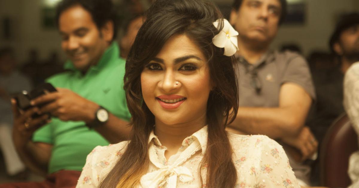 সিক্যুয়ালের আগে ‌‘ম্যাডাম ফুলি’র নতুন গাড়ি