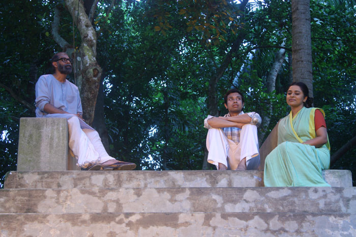 Anil Bagchir Ekdin  on story of humayun ahmed by morshedul islam with jyotika jyoti aref syed (2)