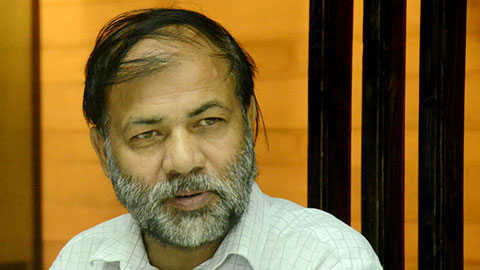 ফারুকীর পথ ধরে কচি খন্দকার?