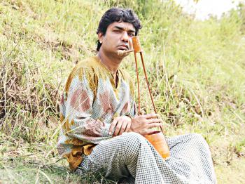 ‘রঙের দুনিয়া’য় ৩ আবদুল করিম