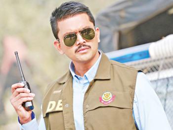 অ্যাসিস্ট্যান্ট কমিশনার শুভ