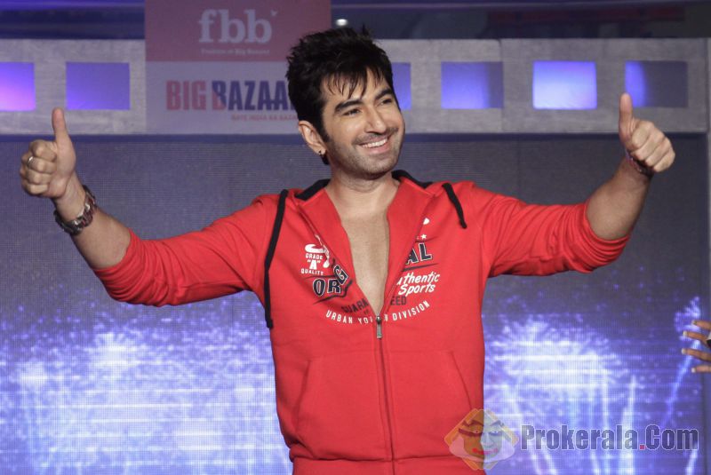 জলির বিপরীতে জিৎ