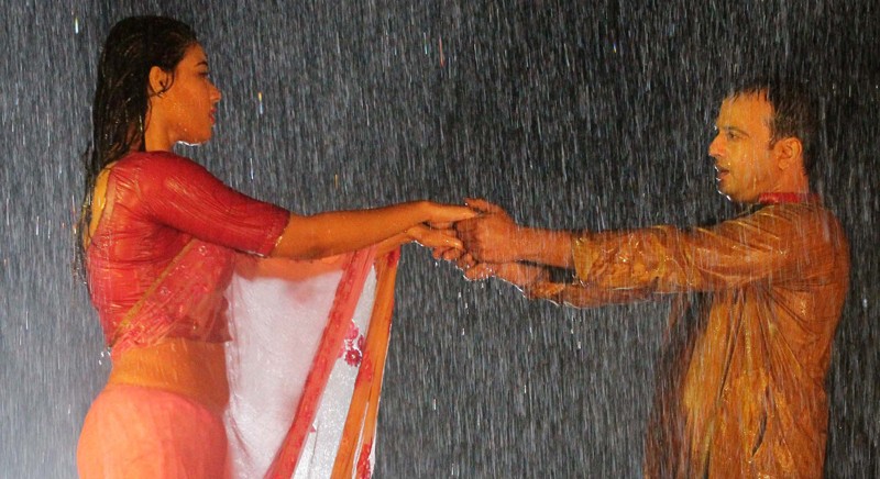 সুইজারল্যান্ড যাচ্ছে কৃষ্ণপক্ষ