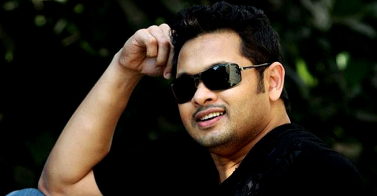 নায়ক শাকিব, খলনায়ক সম্রাট