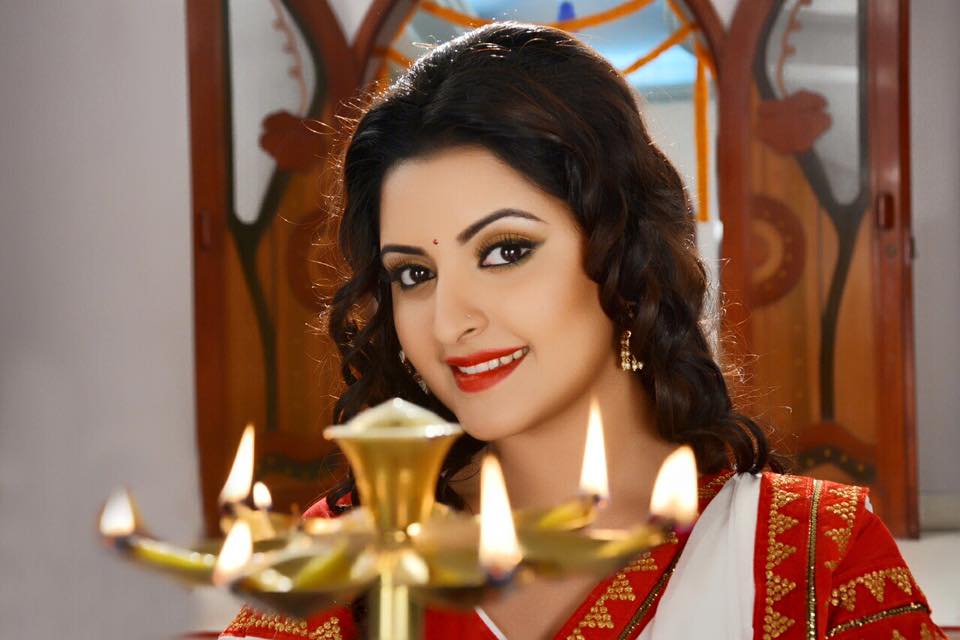 আমজাদের হোসেনের নায়িকা পরী মনি