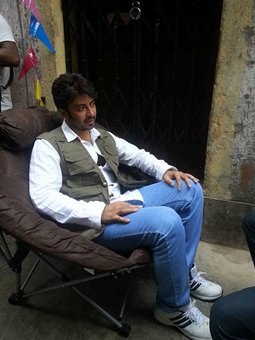 কলকাতায় চলছে ‘শিকারী’র শুটিং