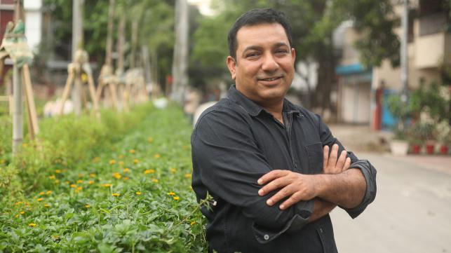 তৌকীরের পরিচালনায় পর্দায় জীবনানন্দ