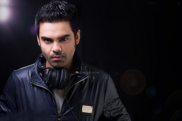 ‘আকাশ জুড়ে’ হাবিব ওয়াহিদ