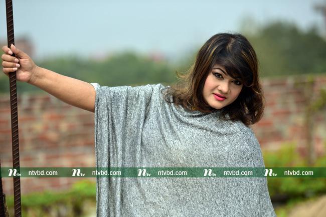 মুনমুনের কামব্যাক