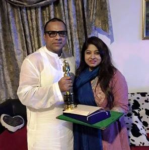 মিশাকে জাতীয় পুরস্কার দিলেন মৌসুমী