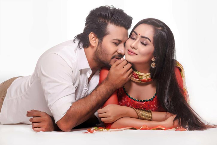 মম-নিরবের ‘আমি শুধু তোর হবো’