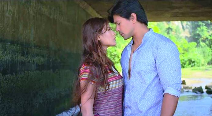 প্রথম গানেই ‘আদি’র বাজিমাত (ভিডিও)