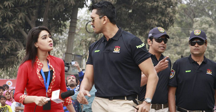 গুলশান হামলার প্রতিক্রিয়ায় ‘ঢাকা অ্যাটাক’ নির্মাতা