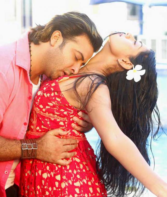 ‘রানা পাগলা’ অবোধ্য নয়, হাস্যকর