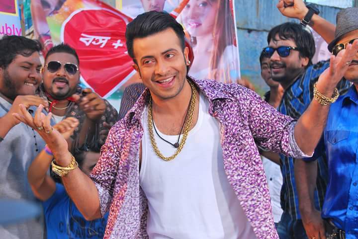 বসের সঙ্গে পাঙ্গা, যমের সঙ্গে পাঞ্জা!