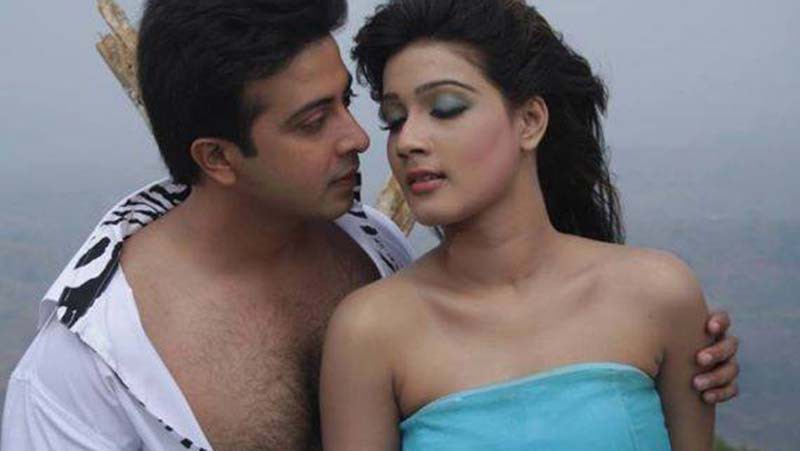 মুখোমুখি যখন শাকিব-মাহি